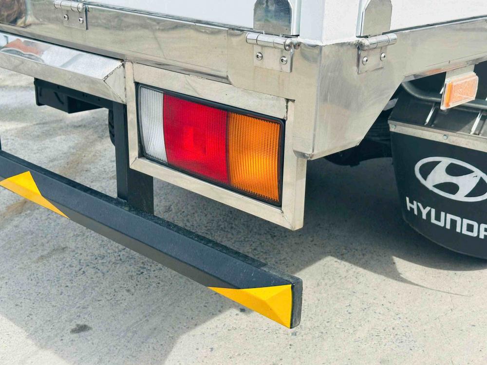 Hyundai N250 thùng lửng – góc chụp 5