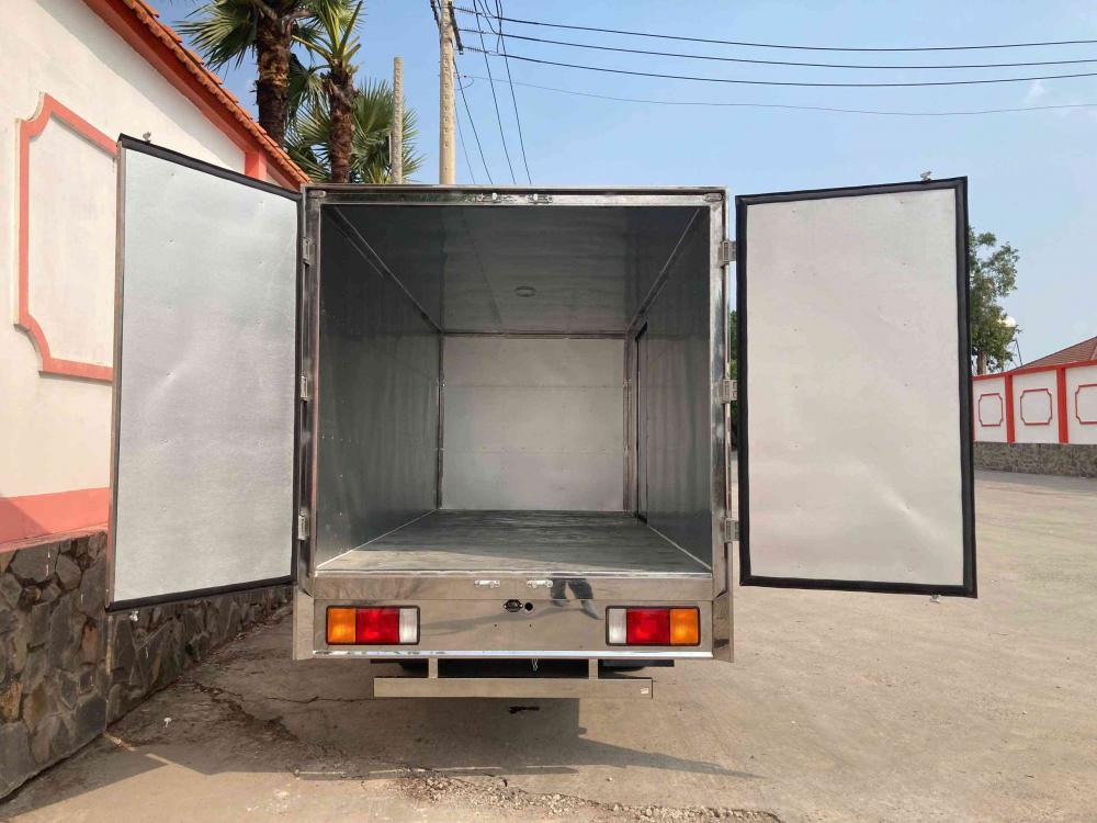 Hyundai N250SL thùng kín Composite – góc chụp 5